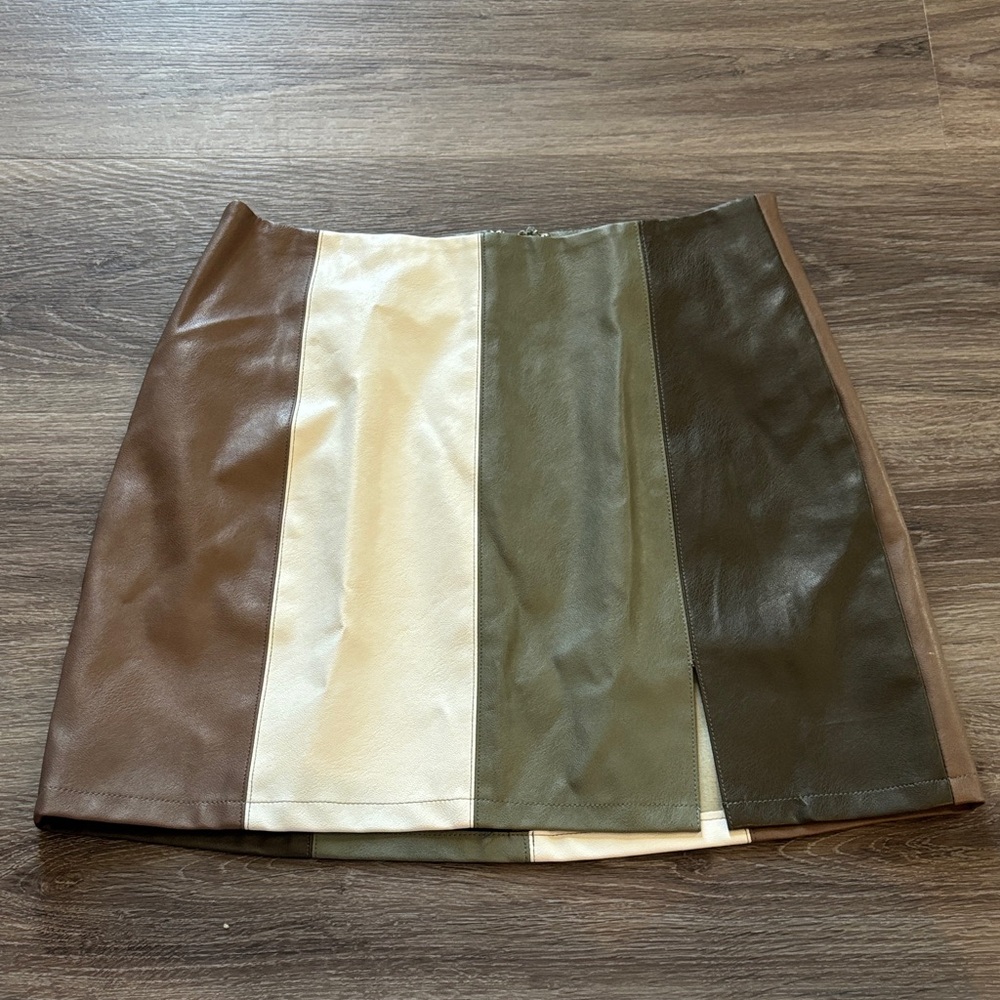 Le Lis  Faux Leather Colorblock Mini Skirt | Multi tone Neutral Panels | Size S